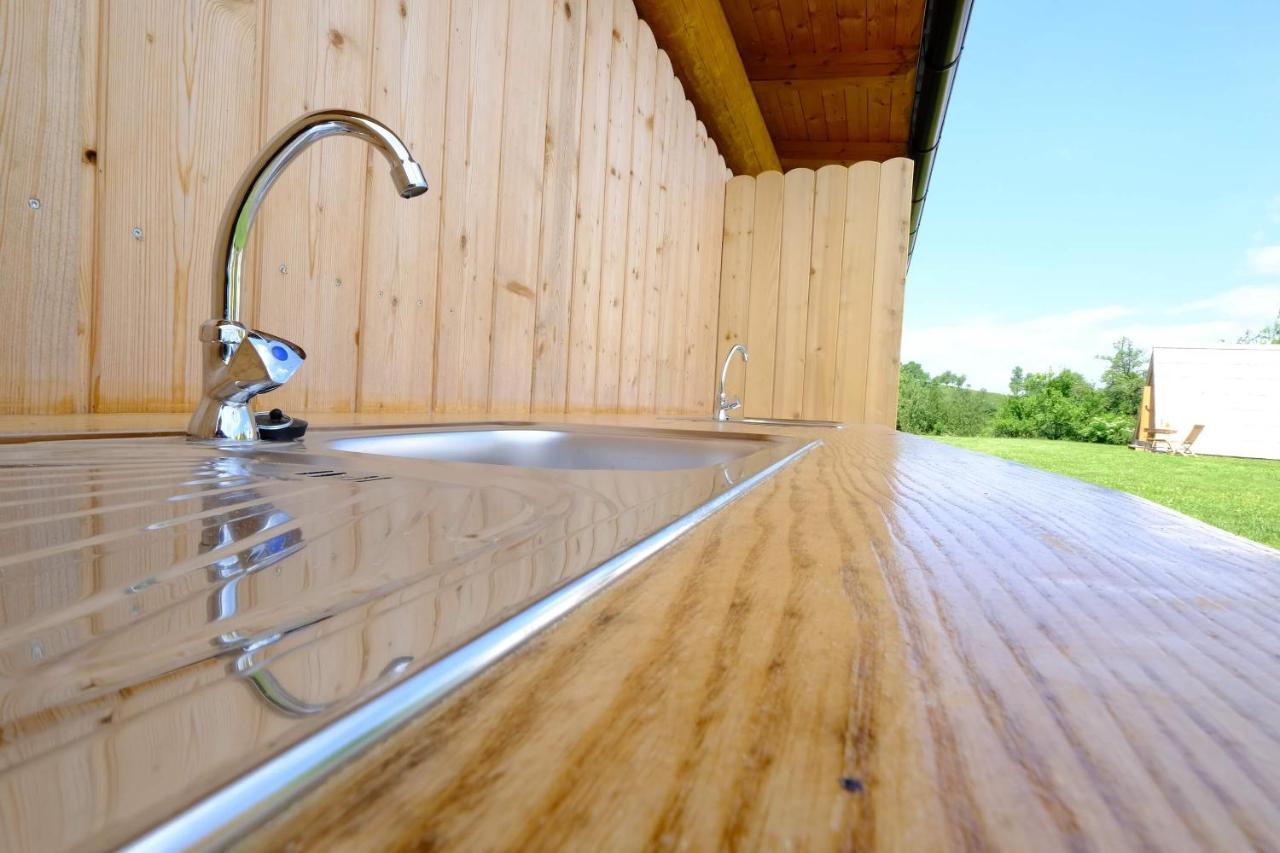 Hotel Glamping Brodej Vitanje Zewnętrze zdjęcie